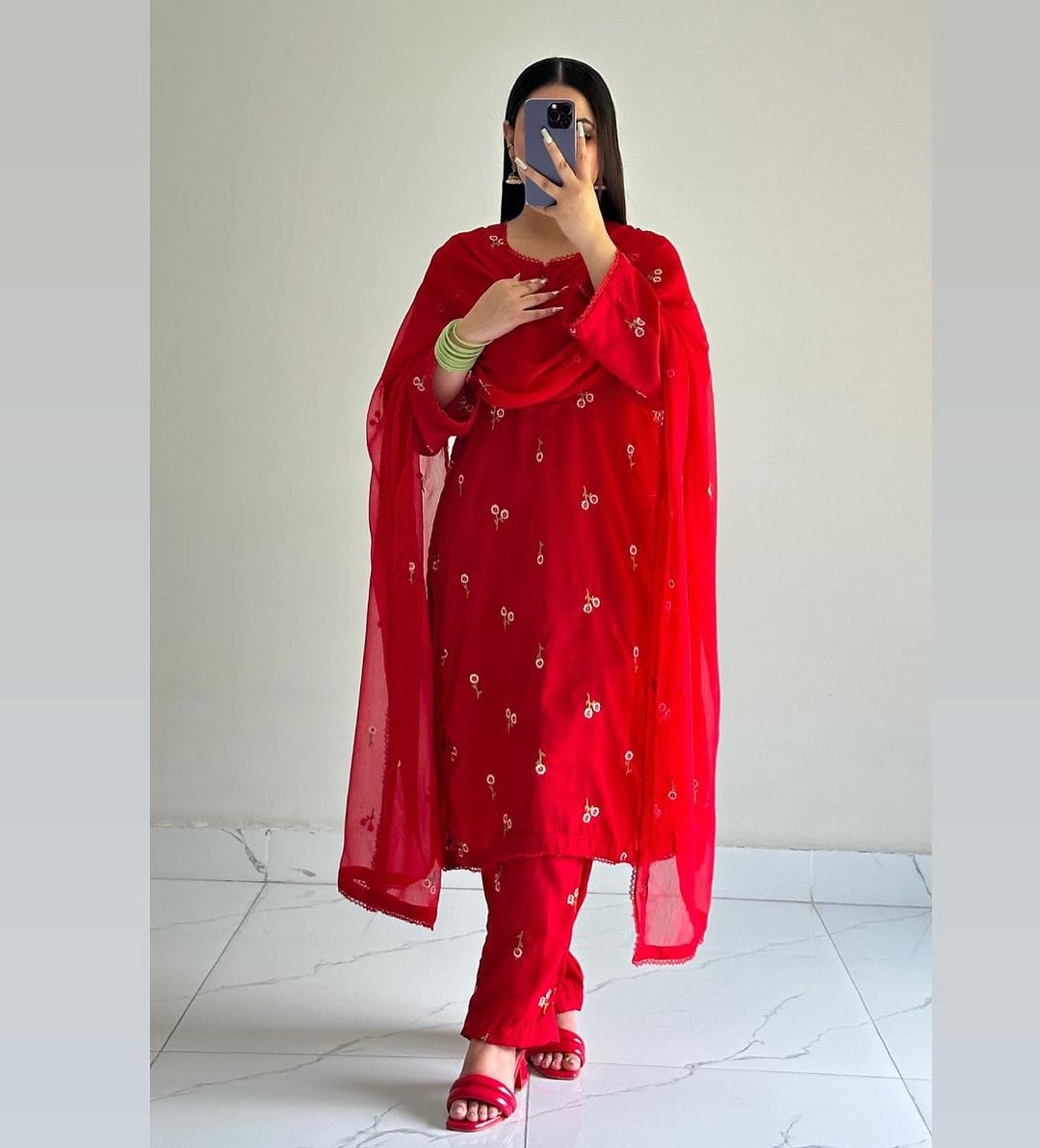 3Pc Embroidered cotton lawn Dress